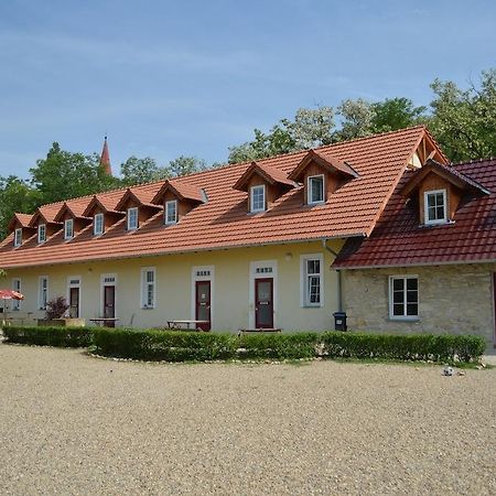 Stara Fara Hotel Chržín Exterior foto