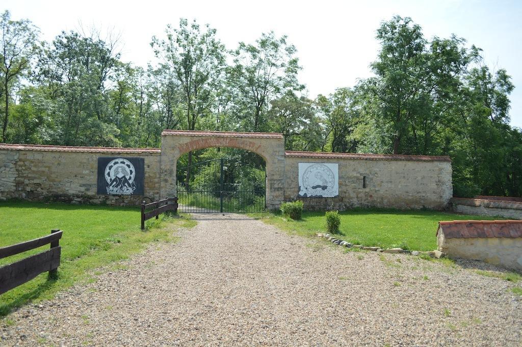 Stara Fara Hotel Chržín Exterior foto